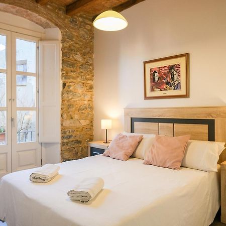 Ganganell Centre Apartamento Con Patio Besalu Bagian luar foto