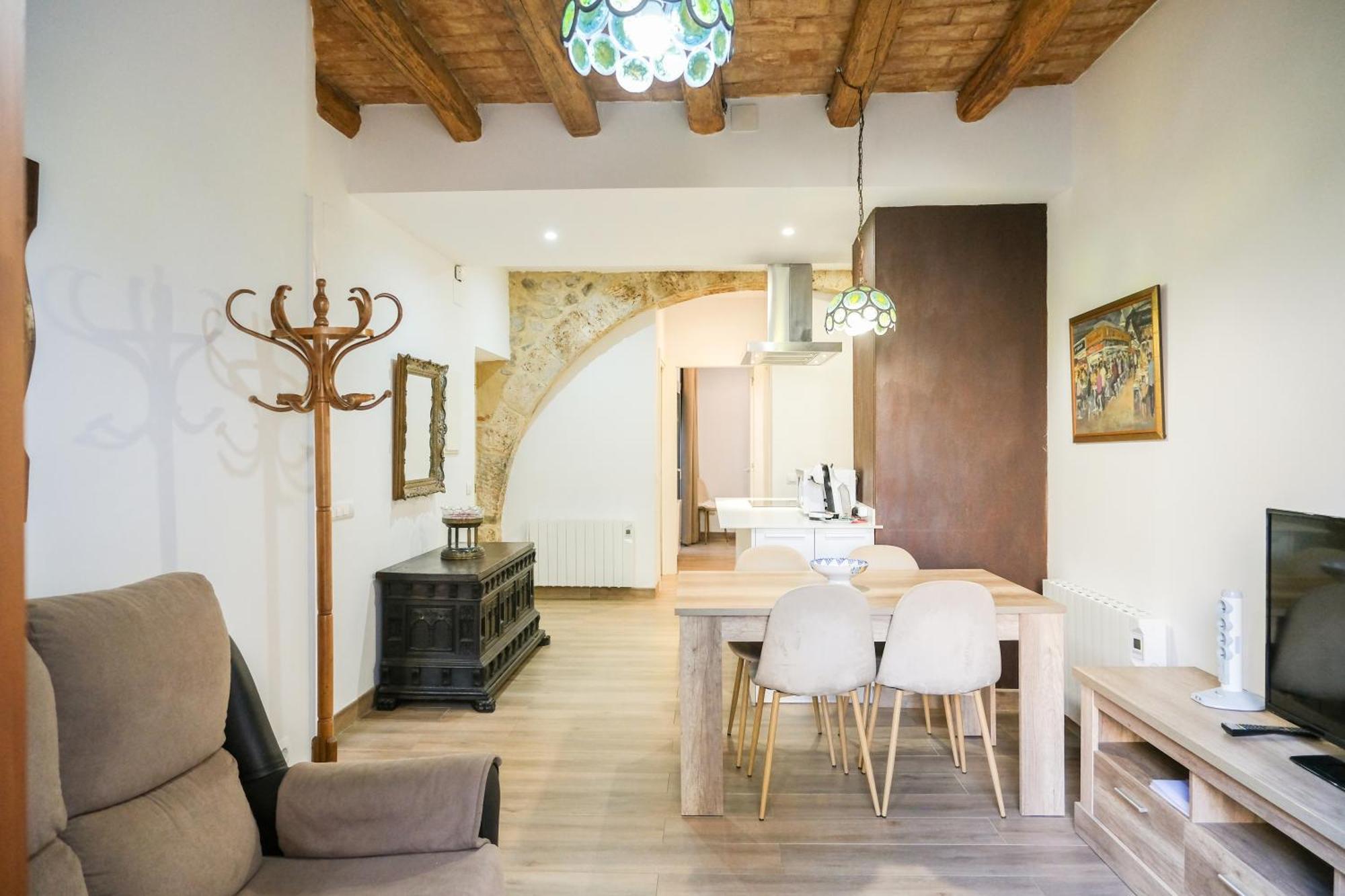 Ganganell Centre Apartamento Con Patio Besalu Bagian luar foto