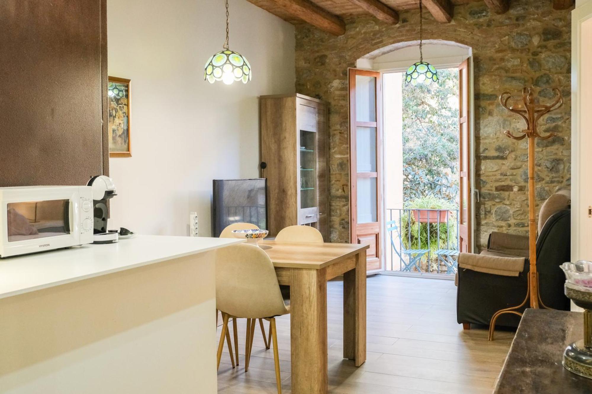 Ganganell Centre Apartamento Con Patio Besalu Bagian luar foto