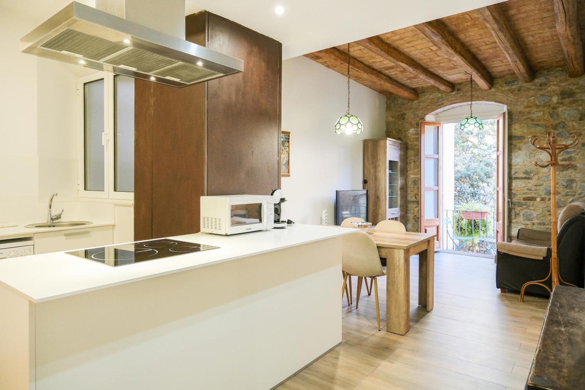 Ganganell Centre Apartamento Con Patio Besalu Bagian luar foto